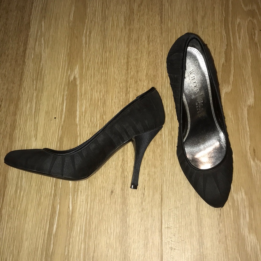 White House Black Market Almond toe heel